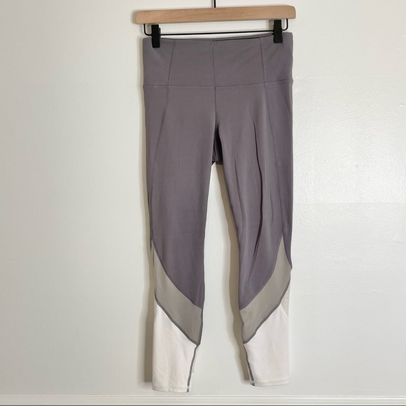 Athleta Salutation 7/8 High Rise Colorblock Tight In Grey & White Silver Bells S - Picture 5 of 13
